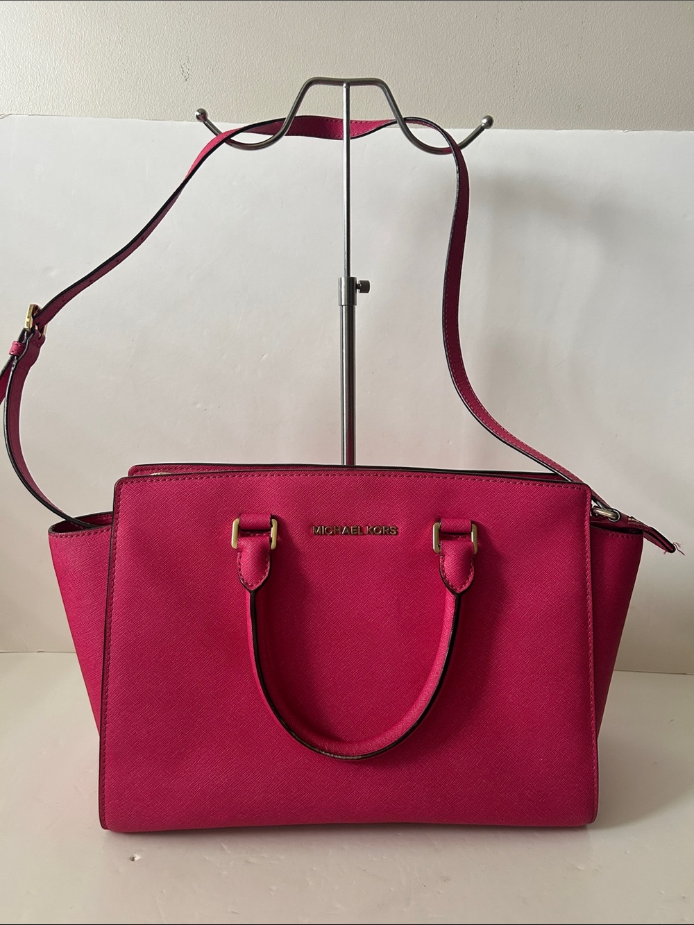 MICHAEL Michael Kors Fuchsia Saffiano Leather Crossbody/Tote Boho Dustbag Too!!